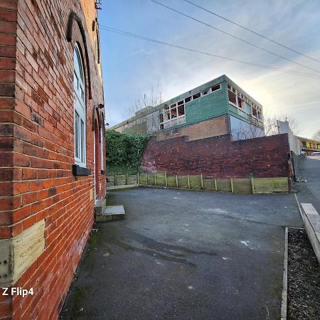 Entire Flat, Bright & Open With Own Entrance Leeds (West Yorkshire) Exterior photo