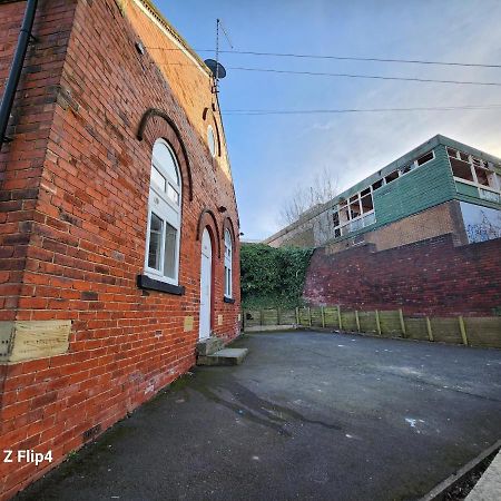 Entire Flat, Bright & Open With Own Entrance Leeds (West Yorkshire) Exterior photo