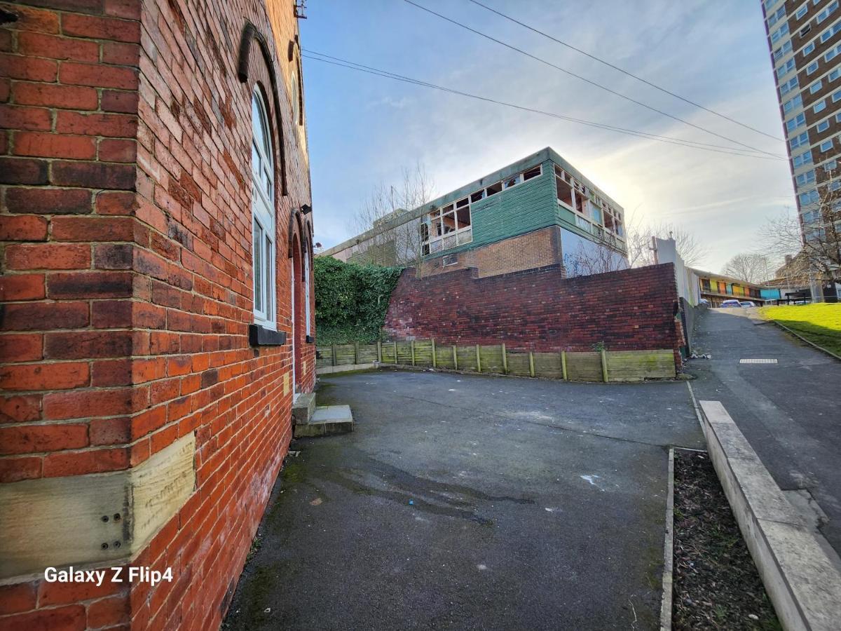 Entire Flat, Bright & Open With Own Entrance Leeds (West Yorkshire) Exterior photo